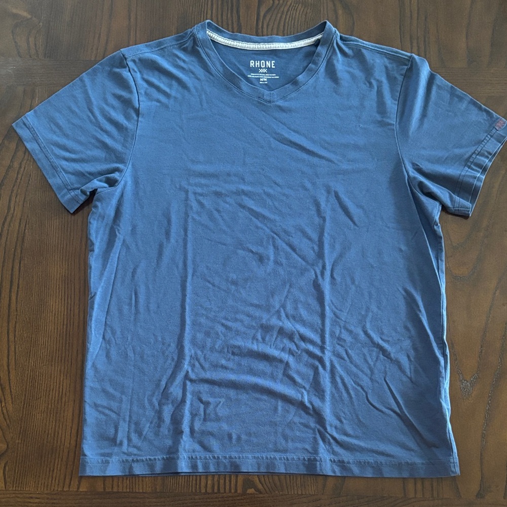 Rhone Men's Element Short Sleeve V-neck Tee in Blue. Medium